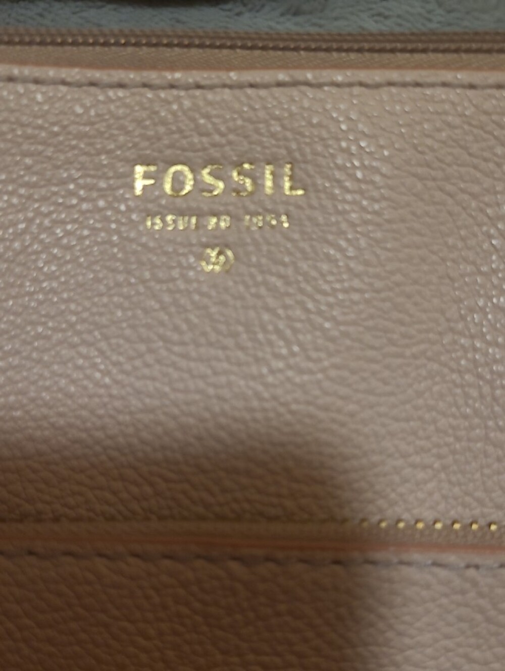 Fossil Light Pink Leather Crossbody with Gold Hardware - Picture 3 of 9